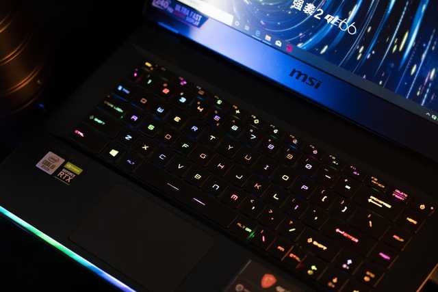 光效绚烂性能强，微星强袭2 GE66评测 真的爱了