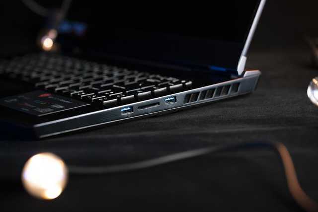 光效绚烂性能强，微星强袭2 GE66评测 真的爱了