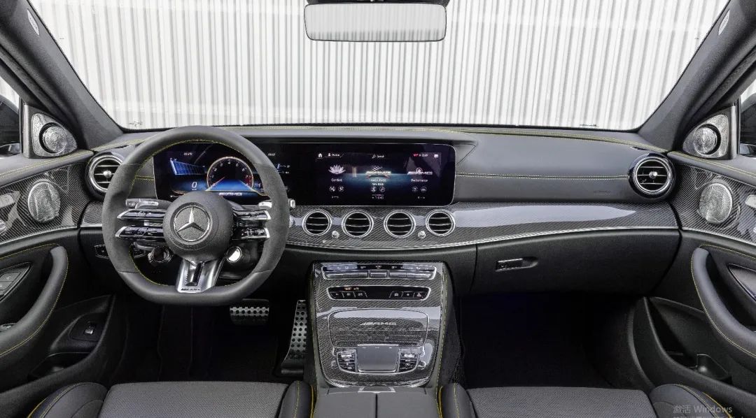 3.4秒破百，新一代梅赛德斯-AMG E 63全球首发｜新车