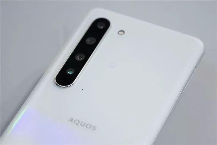 「搞事」LCD永不为奴?夏普5G新机7.2发:2K+120Hz+骁龙865