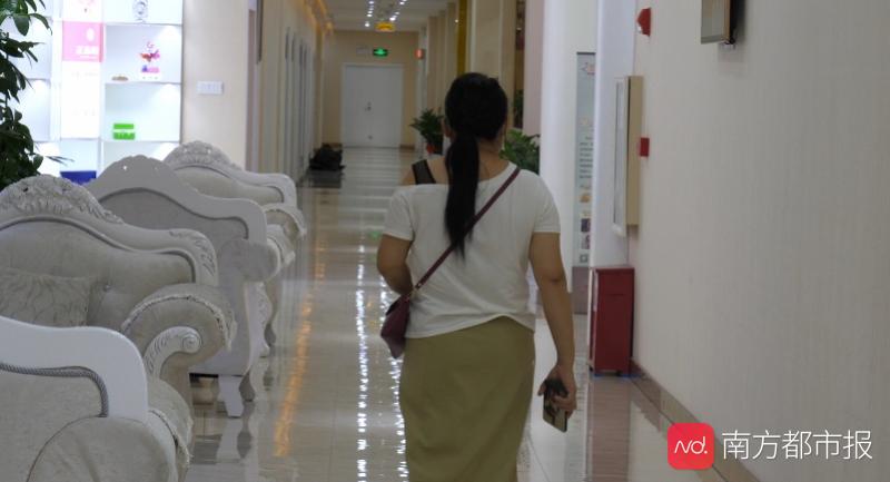 贷款6万整形，东莞女清洁工自称遭消费诈骗，卫健局：退一万二