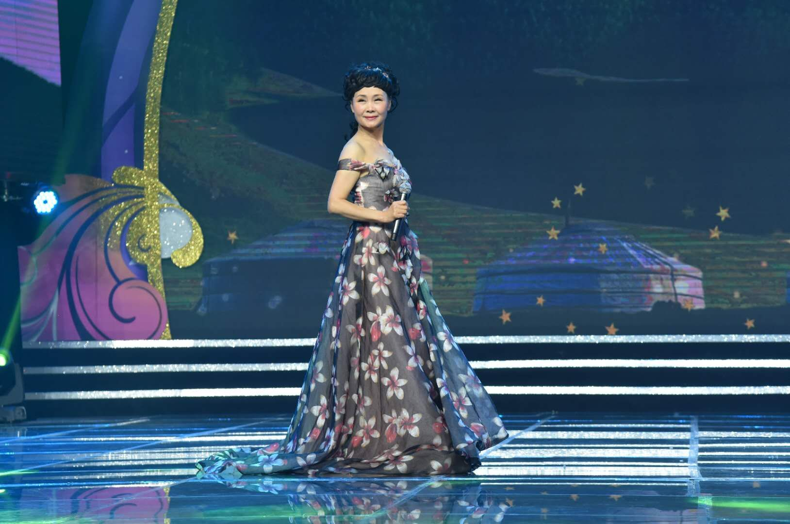 乘风破浪的妈妈！曾陪女儿考上同一学校研究生