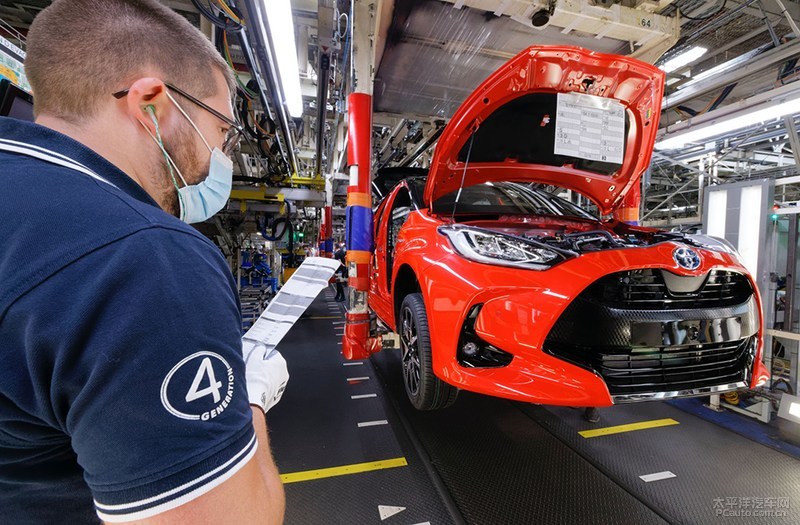 丰田新一代雅力士法国下线 跨界版本将紧随其后