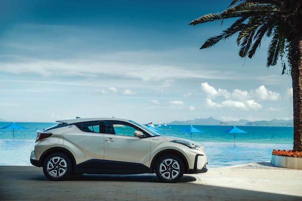 C-HR EV版：当电动车遇到TNGA，家猫变野猫