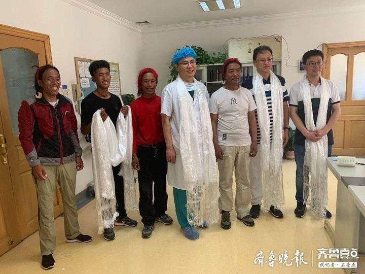 洁白哈达献给烟台医护人员！3个藏族先心病女孩