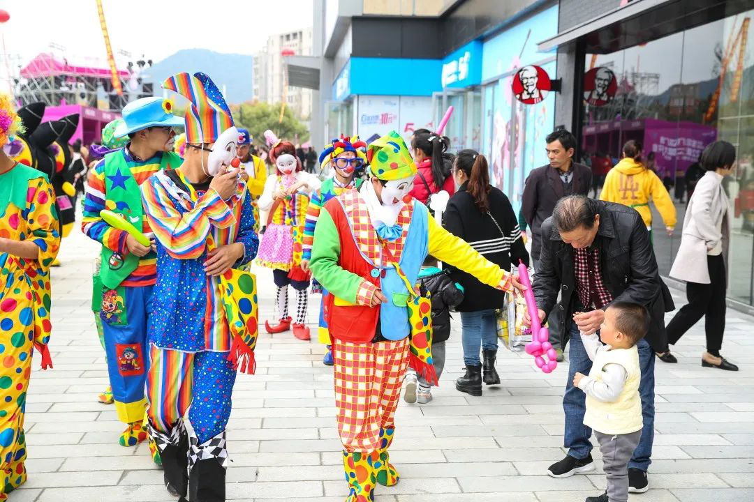 今年最火的「后備箱市集」玩法：19個購物中心活動盤點
