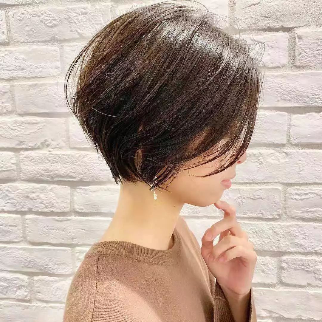 女生头发少适合什么发型