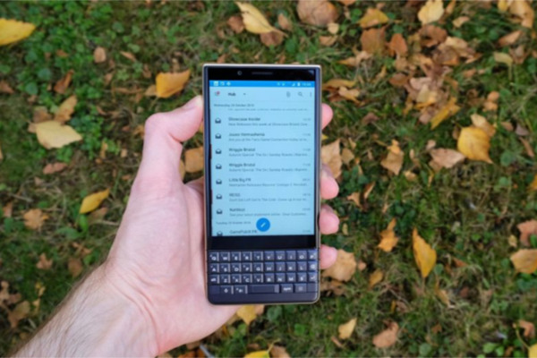 黑莓将于二零二一年发布5G智能机 配置代表性物理学电脑键盘