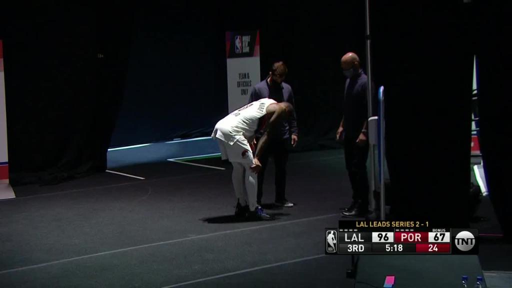 【影片】湖拓大戰遭傷病突襲！一眉哥背部痙攣，Lillard右膝受傷，倆大巨星皆不再回歸本場比賽！-黑特籃球-NBA新聞影音圖片分享社區