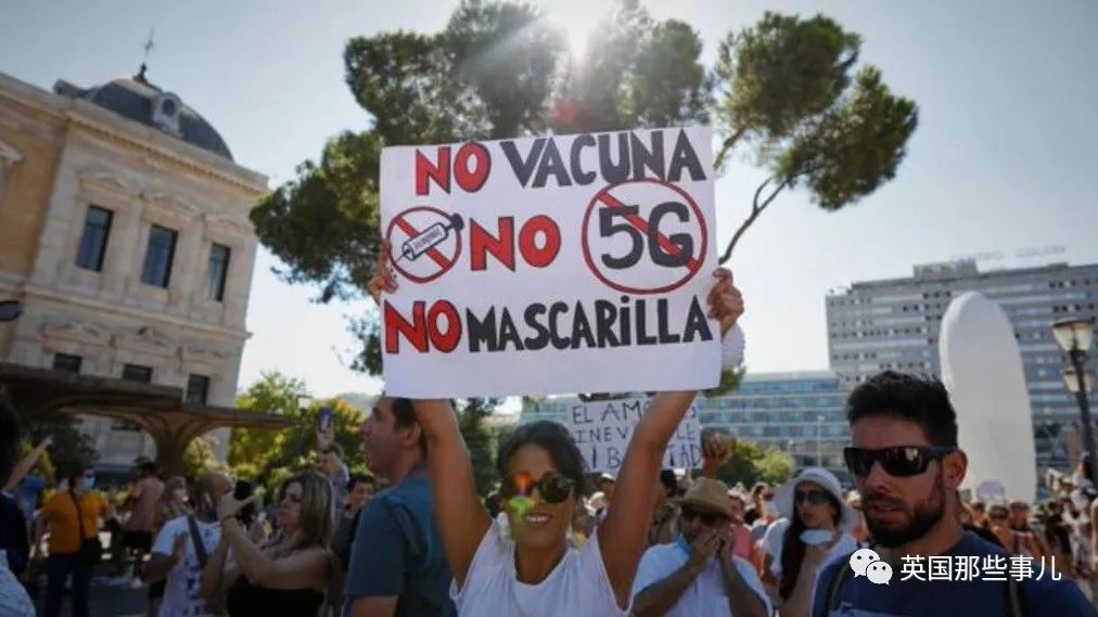 欧洲各国怎么都开始反口罩反疫苗游行？！这画面，整个欧洲大陆都疯了