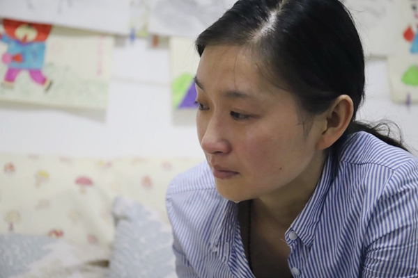 妹妹患重病，13岁哥哥顶38℃高温街头卖画筹医药费