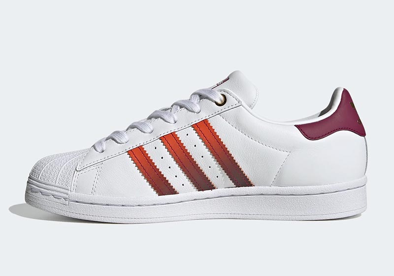 浪漫花卉装饰!Her Studio x adidas 刚刚上架发售