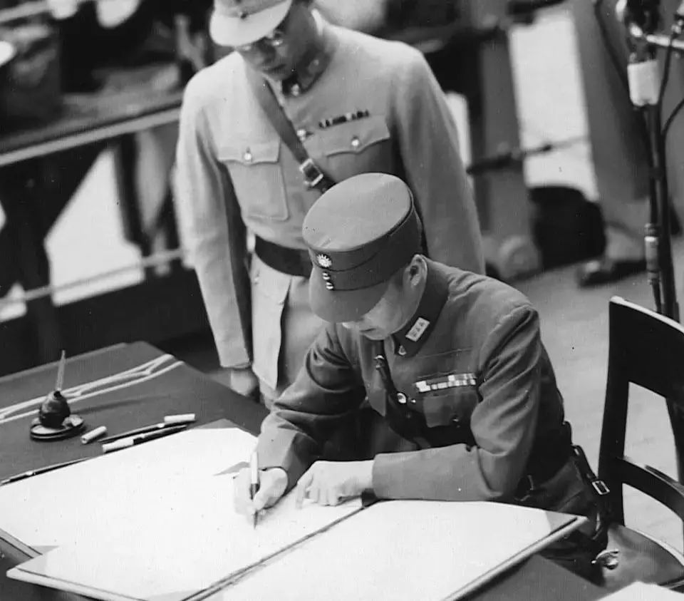 揭秘丨日本投降签字仪式背后的故事