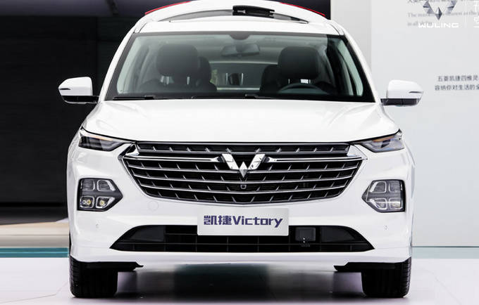 五菱银标MPV-凯捷亮相，动力超比亚迪宋MAX，预计8.28万就能买