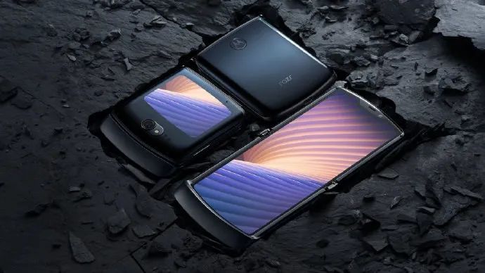 摩托罗拉手机利刃 5G 折叠手机宣布公布，市场价 12499 元