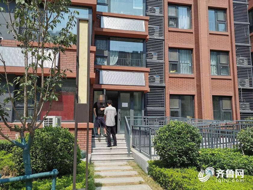 价值近千万别墅变身“水帘洞”济南万科海右府业主苦不堪言