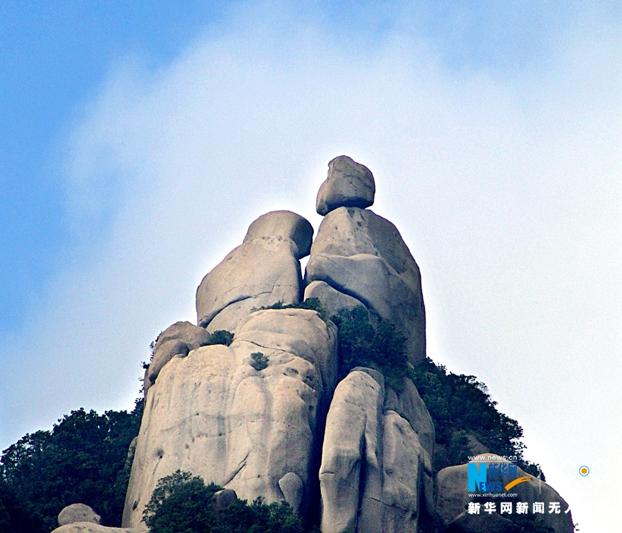 ""Flying" China" Fuding Taima Mountain: Viewing the sea, the sky and the wonderful rocks