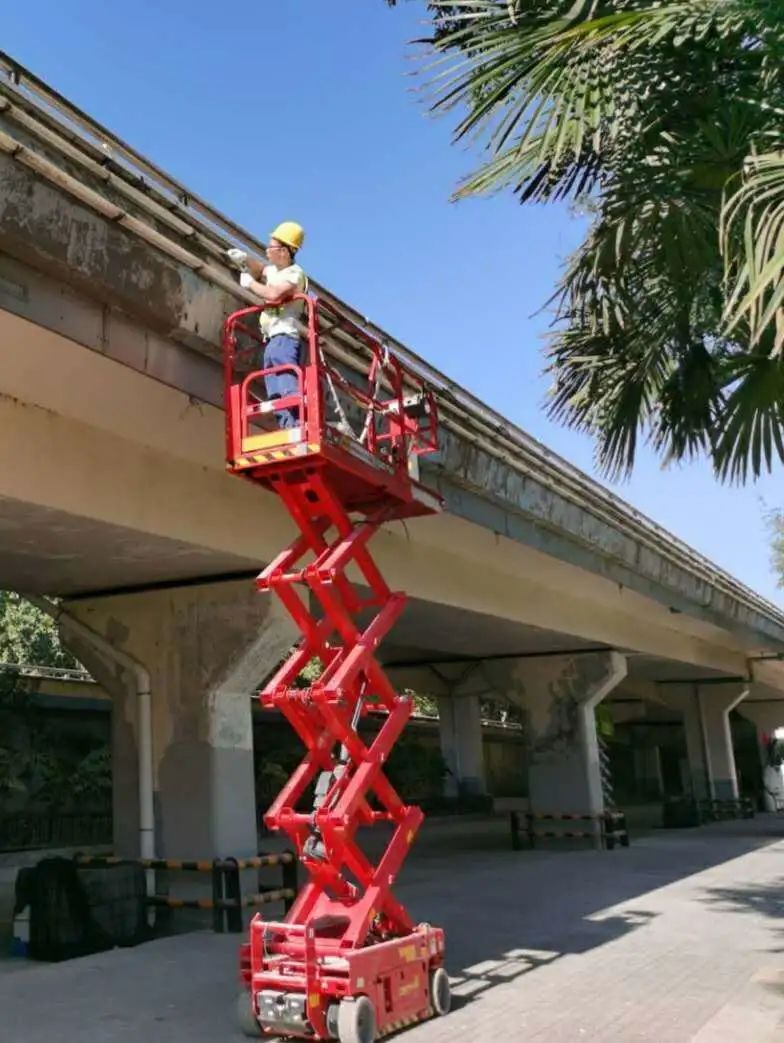 喜迎国庆｜擦橱窗洗家具扮靓城市风景线，千年古都光彩熠熠迎双节