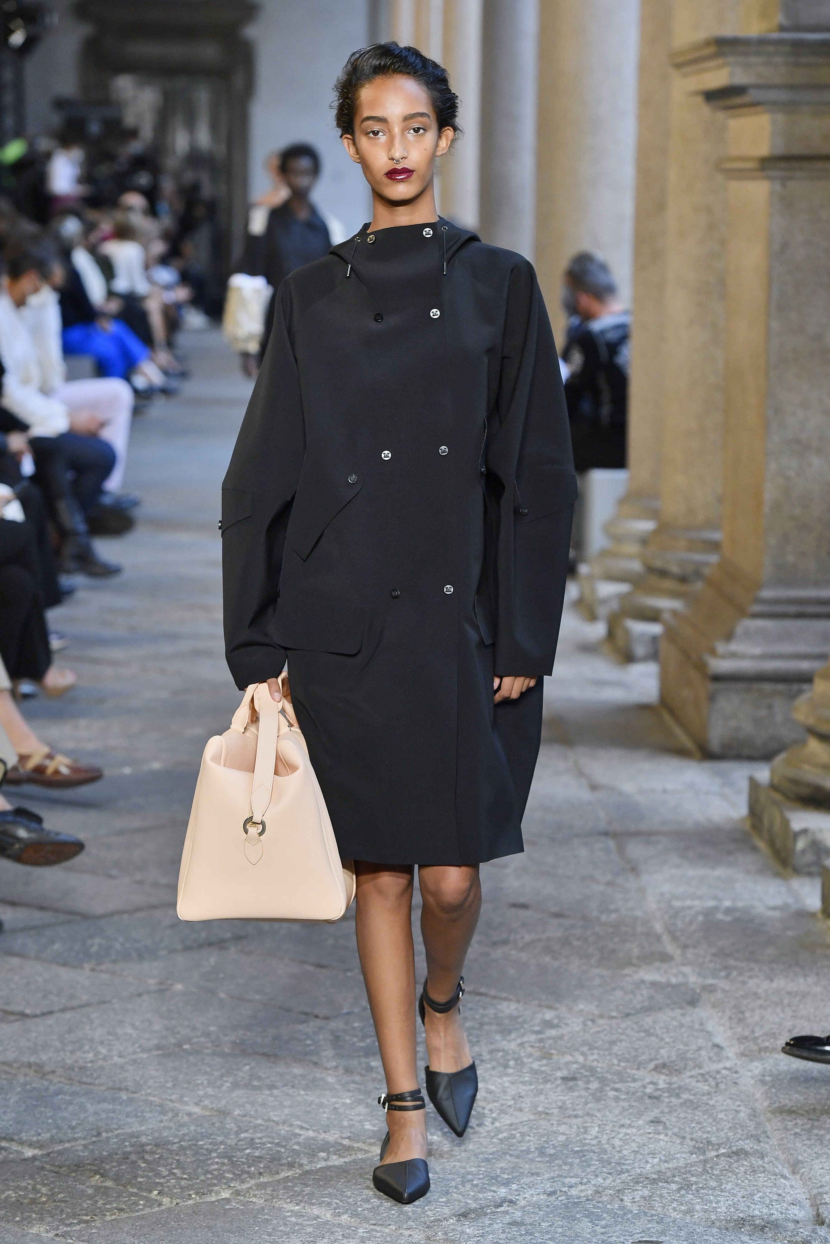 新华社照片,外代,2020年9月25日(外代二线)(15)米兰时装周——maxmara