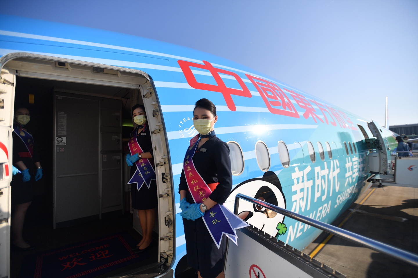 大兴机场今天满一周岁 东航全球首架“进博号”从上海飞去“庆生”发布“大兴随心飞