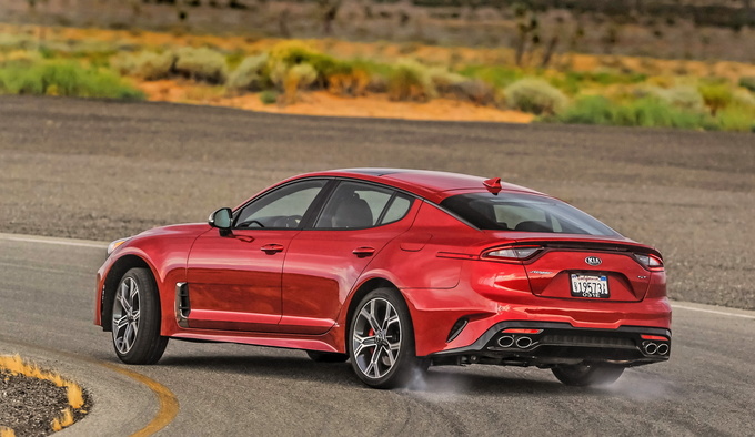 起亚新“大号K5”销量下滑！换代车型仍未确定，搭2.0T、3.3T