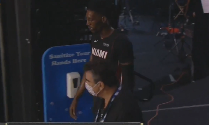 【影片】冠軍賽G1太慘烈！Adebayo肩部受傷，已返回更衣室，而Butler腳踝受傷，Dragic足部受傷…-黑特籃球-NBA新聞影音圖片分享社區