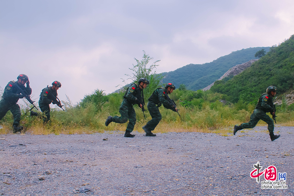 与魔鬼共舞的兵——北京总队执勤第十五支队官兵魔鬼周纪实