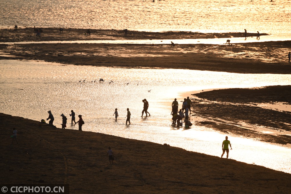 Beihai, Guangxi: Twilight Golden Beach Scenic Line