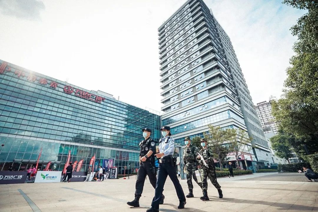 【节日我在岗】我的十二行散文诗-第4张图片-非凡网
