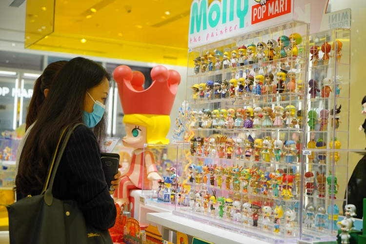 把中国潮玩卖给外国人，泡泡玛特能成功吗？