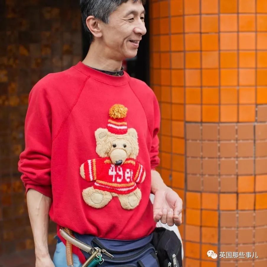 她们专拍国外中国城里的亚裔爷爷奶奶们，老年时尚秀都很有范儿呀