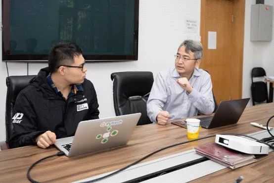 �״Σ��ҹ��Լ����ϵΪ��һ��ɵ�λ�����ĵ��ϡ���Ȼ��