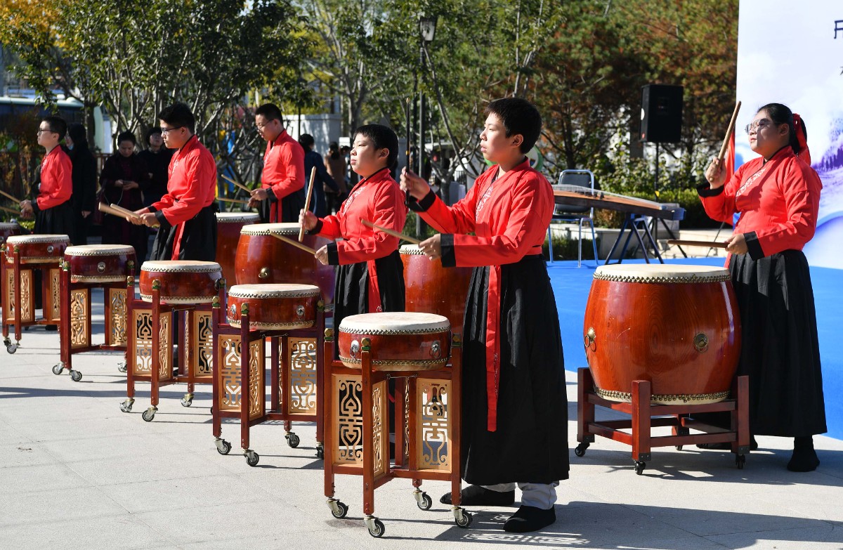 纪念写 人生若只如初见 的词人 纳兰文化艺术节开幕