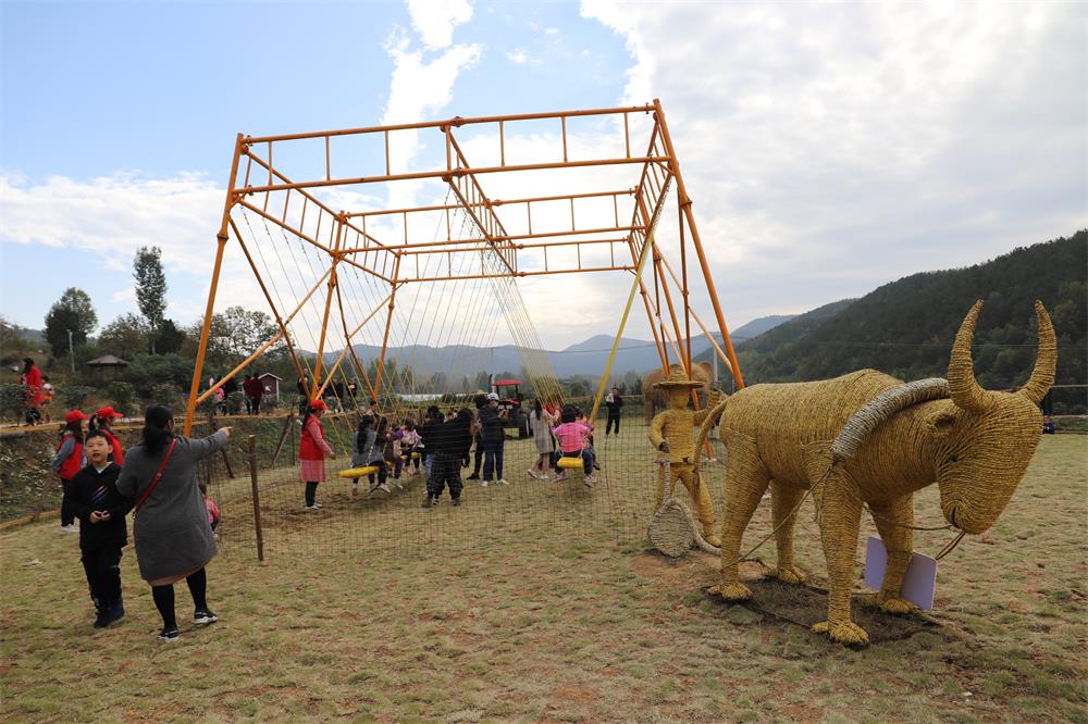 桐柏县磨沟村：深秋，风景这边独好——看一个小山村如何办好“旅游周”促乡村振兴