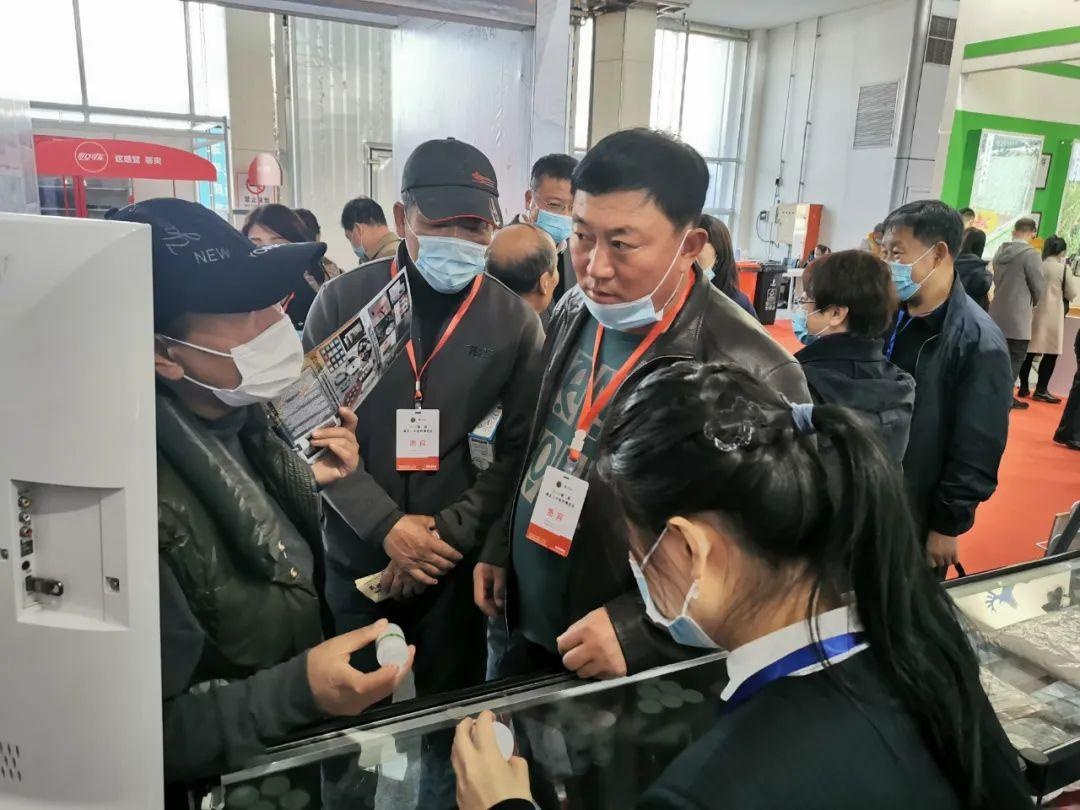 黑龙江第二届中医药博览会 鹤岗市中医医院展台产品备受青睐