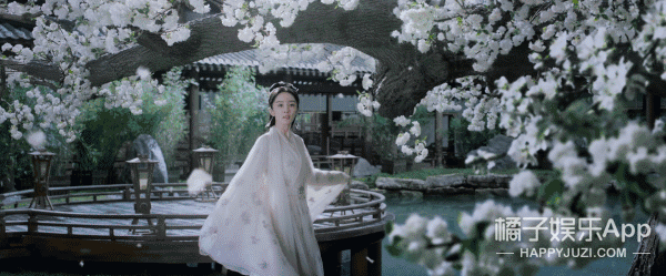 哪部能爆？《有翡》海报似八仙过海，张天爱新剧造型有林青霞韵味