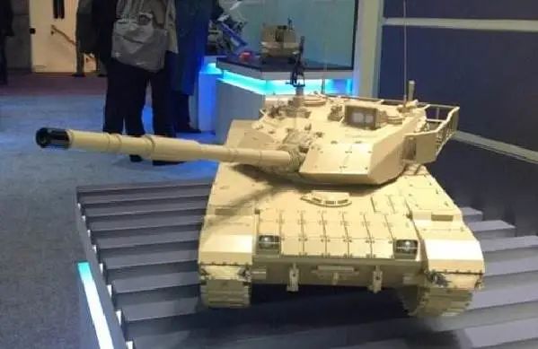 中国武器叱咤全球：外贸拳头产品VT-4主战坦克