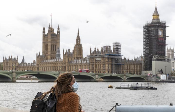 欧洲疫情反扑凶猛，多国封城，当地华人留学生讲述：城市重新空荡荡，此前已预感到反弹