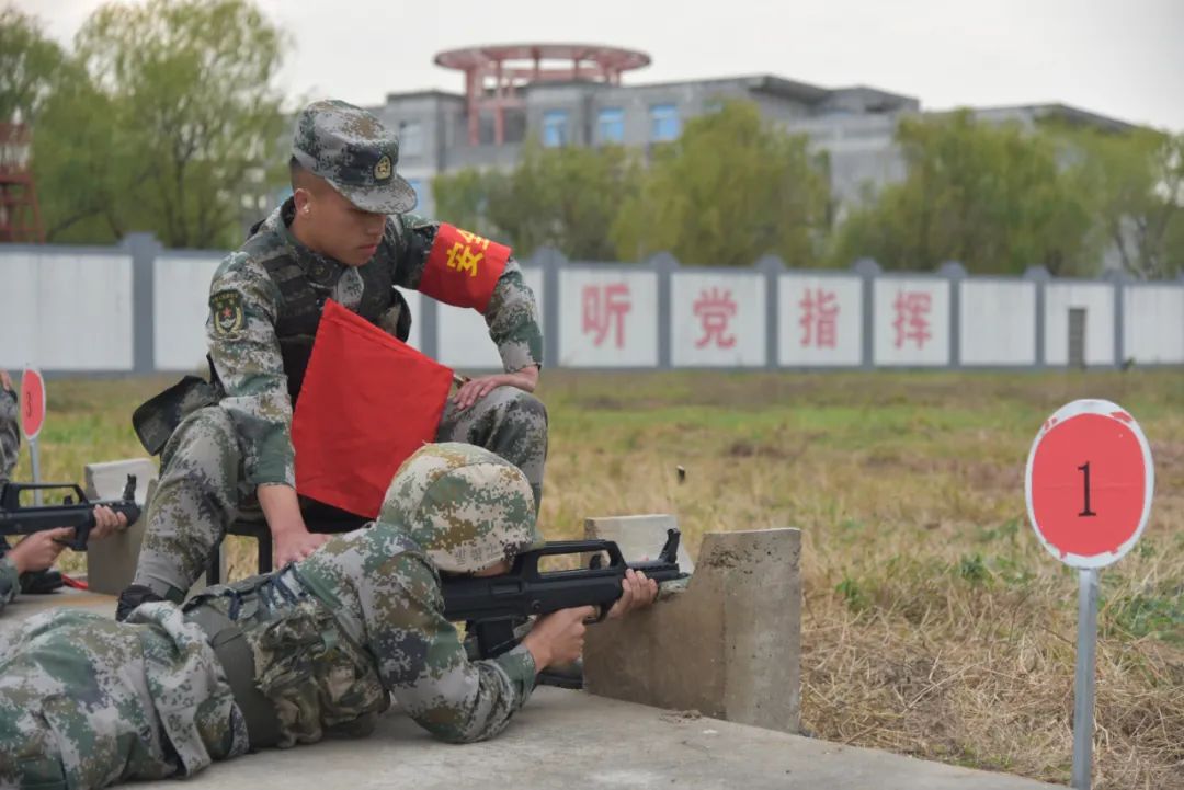 侦察新兵的第一枪，不一样