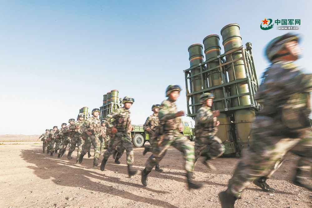 大漠铸盾——第80集团军某防空旅陆空对抗演习影