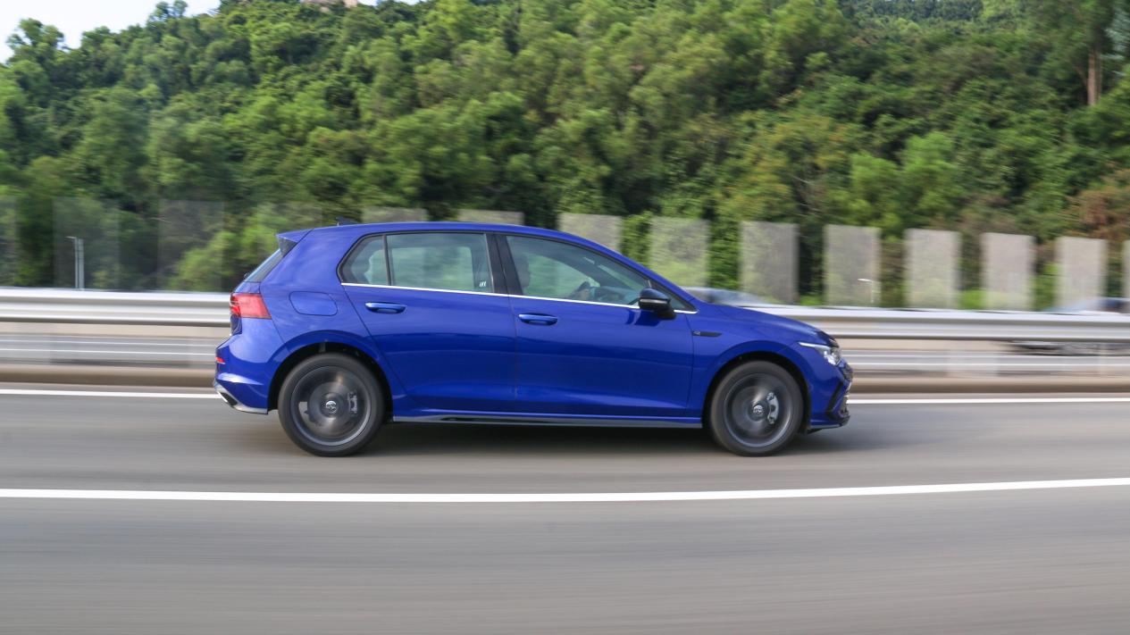 不负年轻一场 试驾：第八代高尔夫