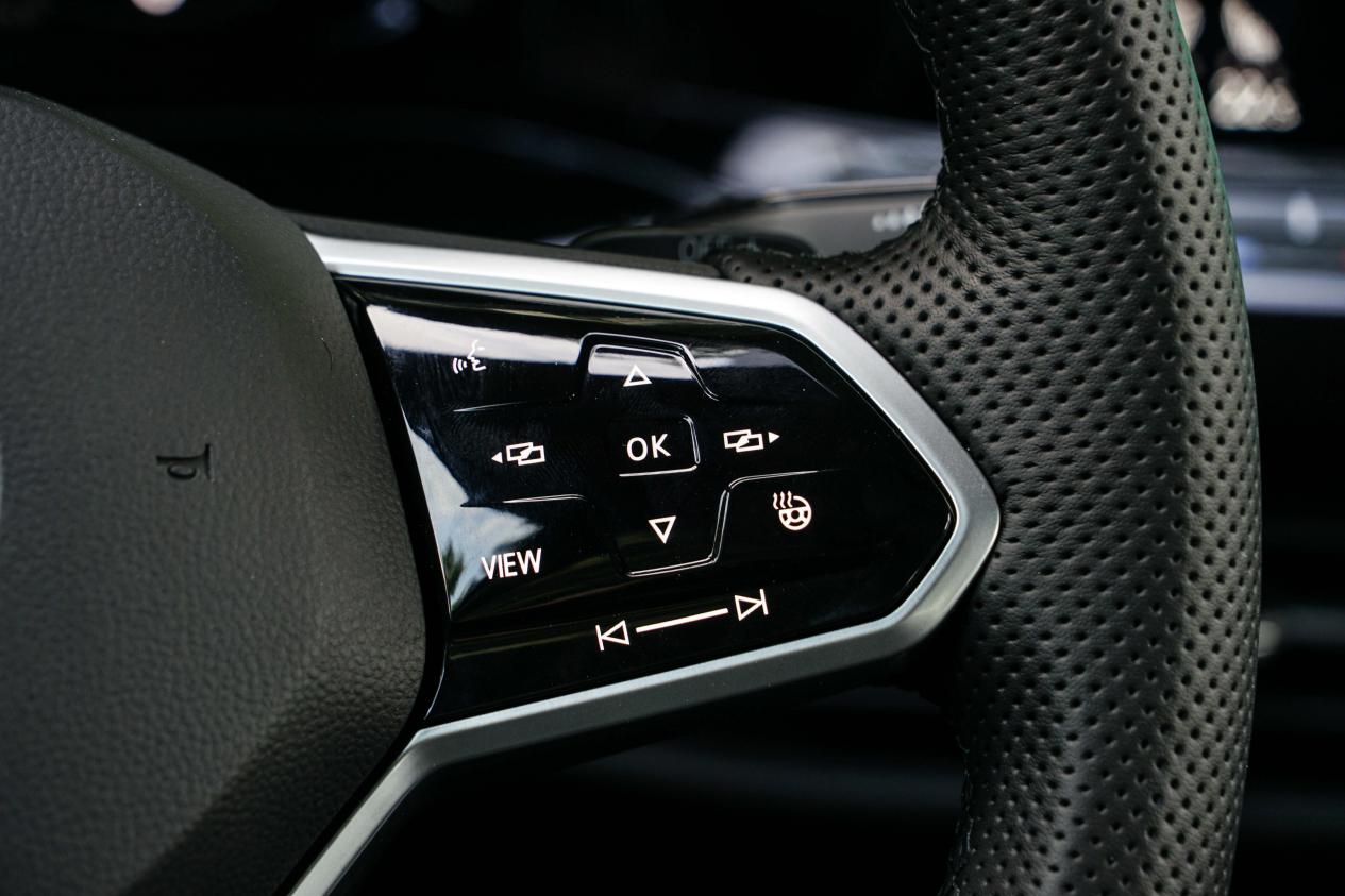 不负年轻一场 试驾：第八代高尔夫