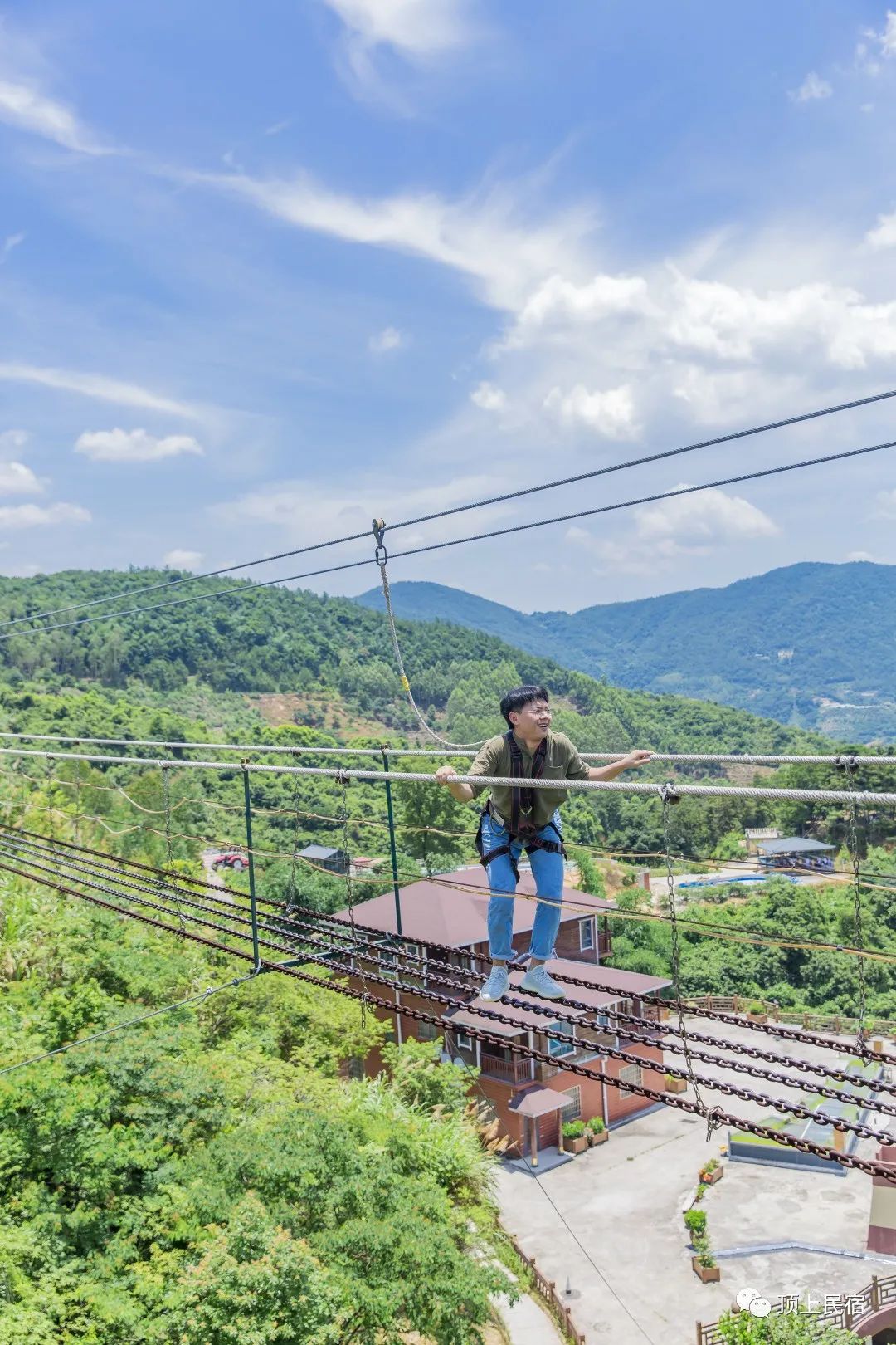 高空索道橋頂上/遊樂圖|頂上民宿坐落於頂村村山頂洋的