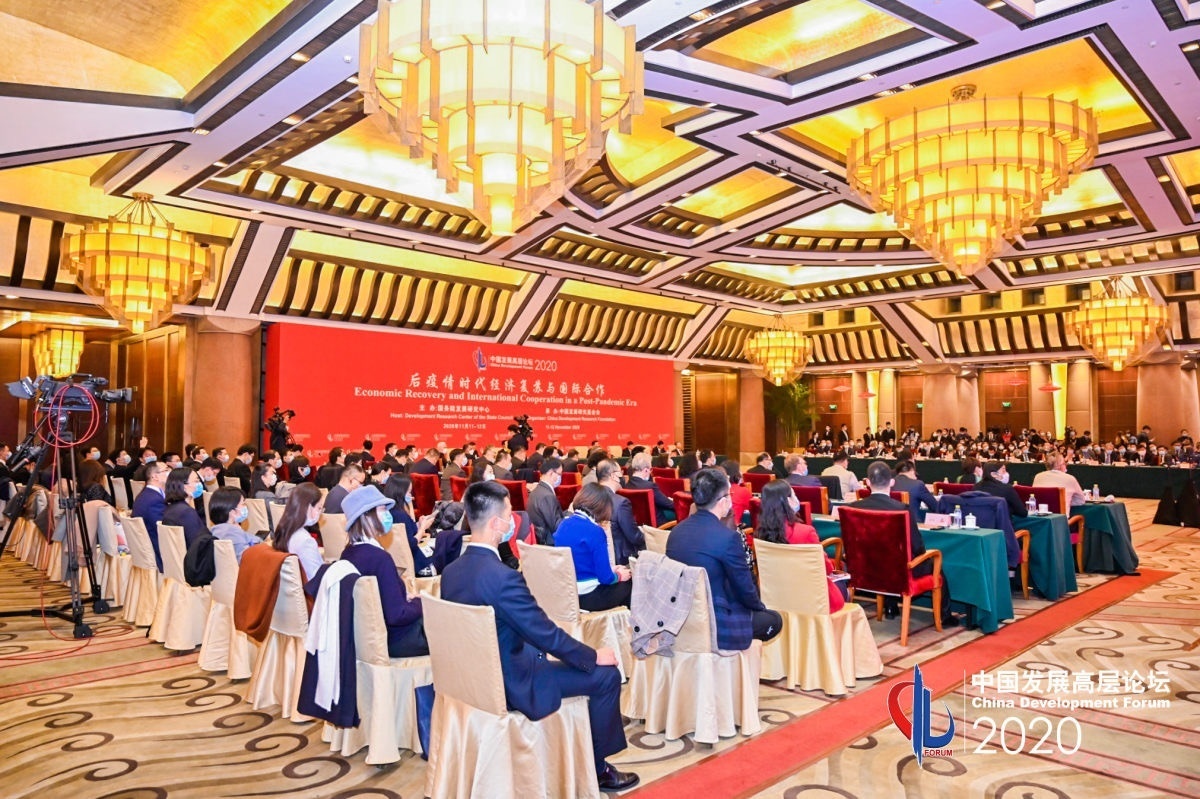 ����ǰ�Ƴ���������Ӧ�ǵжԷ�����Ӧ�Ǿ�����������