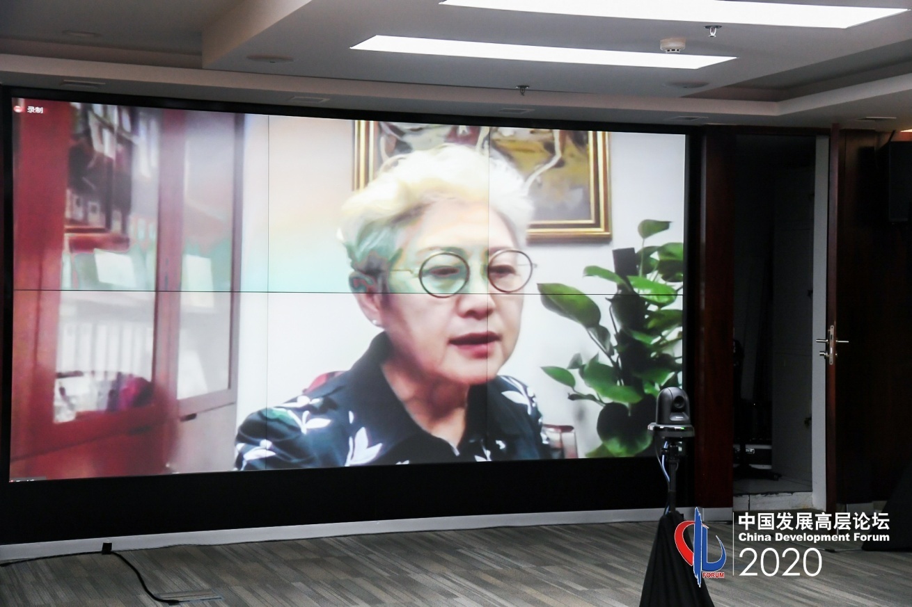 ����ǰ�Ƴ���������Ӧ�ǵжԷ�����Ӧ�Ǿ�����������