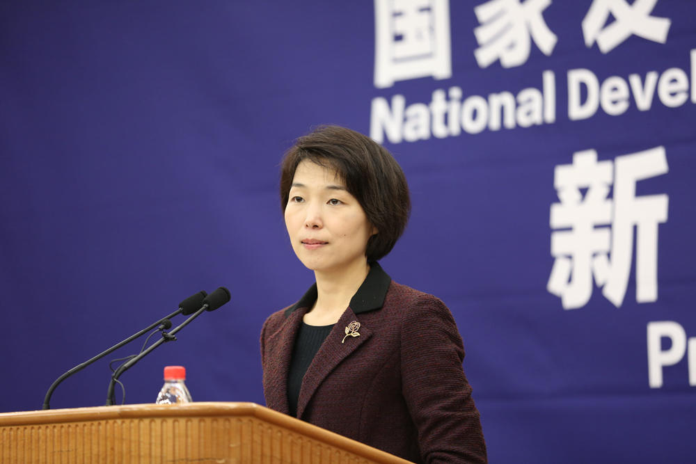 国家发改委：铁路航空运输已处高位景气区间，消费市场正稳步复苏