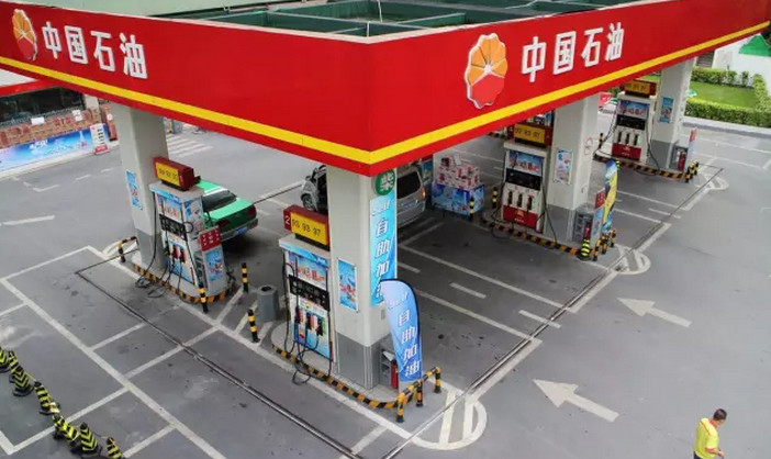 中国石油和中国石化油品哪个更耐烧，可不可以混加？