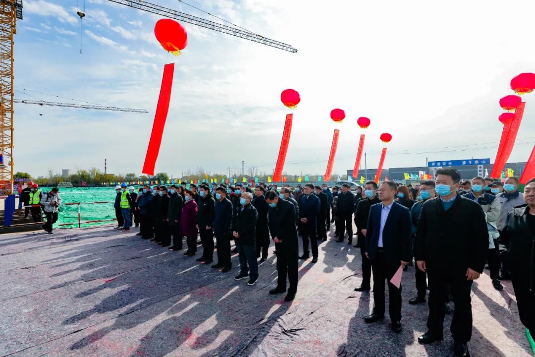 天桥区举行区委常委会扩大会议暨济南新材料产业园区重点项目集中开工仪式