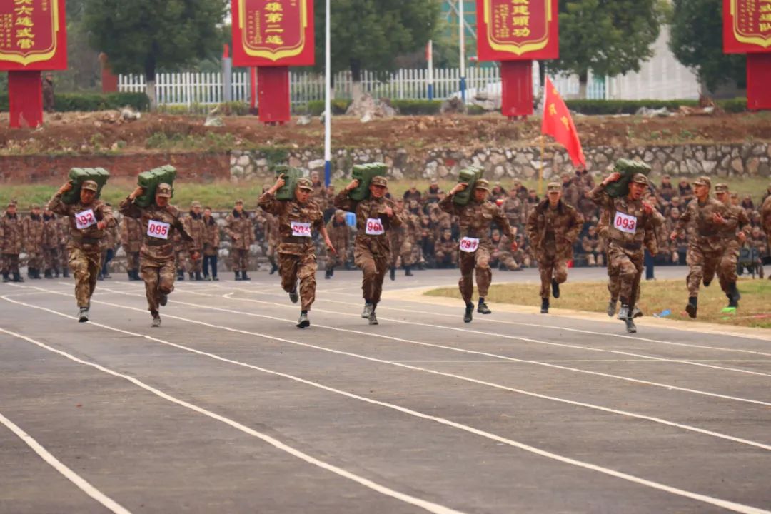 寒风中，他们太拼了