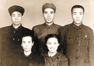 他是贺子珍的胞兄,被主席称为“三个第一”,却为何始终军衔不过正军、官不过副省?